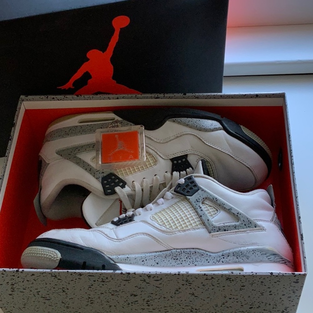 Air JORDAN 4 Retro OG Cement